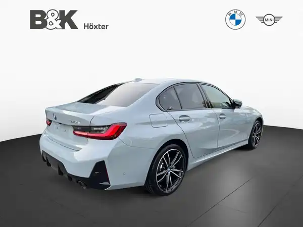BMW 330e xDrive M Sport Neu Hybrid Benzin Elektro Automatik FzN 2234776 WELLER