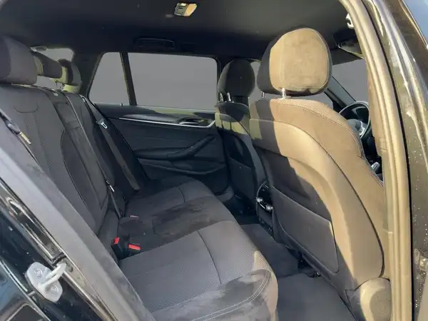 BMW 520 (11/15)