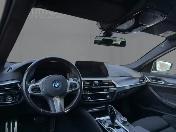 BMW 520 (7/15)