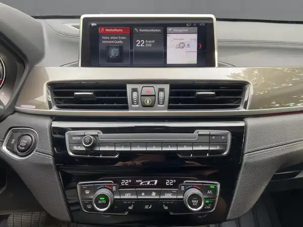 BMW X1 (10/15)