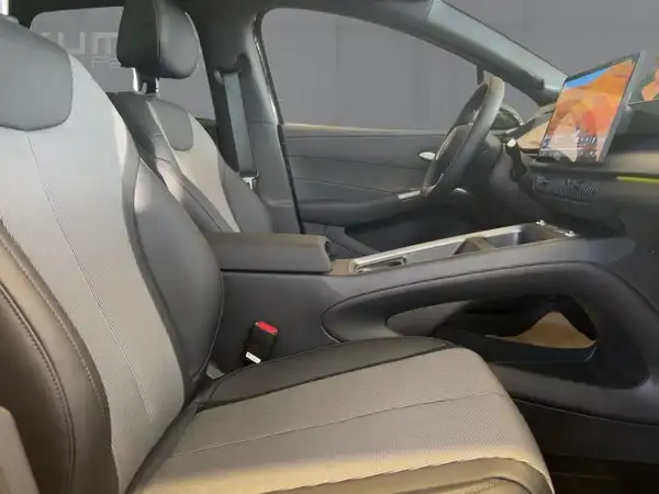 BYD Dolphin G DM-i Comfort (11/15)
