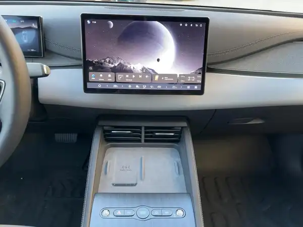BYD SEAL 6 DM-i Touring Comfort Lite (10/15)