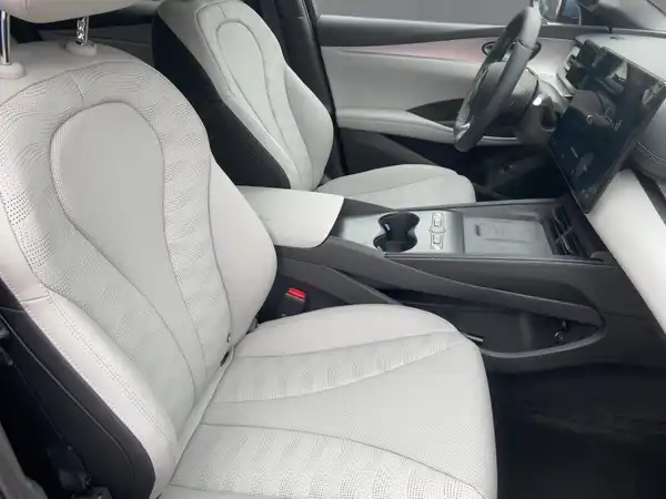 BYD SEAL 06 DM-i Touring Comfort (11/15)