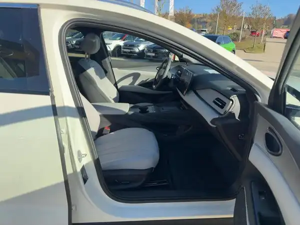 BYD SEAL 6 DM-i Touring Comfort Lite (11/15)