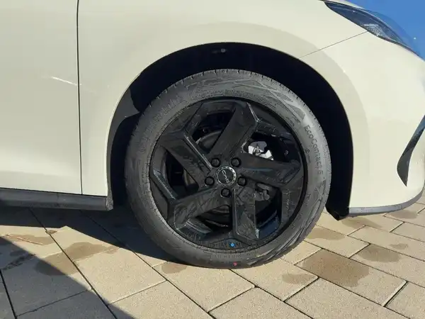 BYD SEAL 6 DM-i Touring Comfort Lite (7/15)
