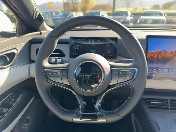 BYD SEAL 6 DM-i Touring Comfort Lite (9/15)