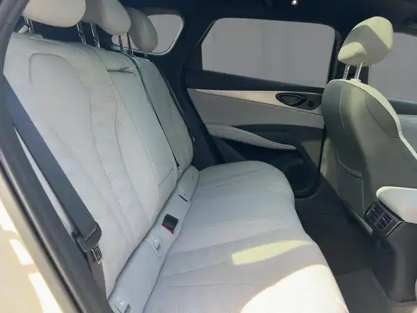 BYD SEAL 06 6 DM-i Touring Comfort (12/15)