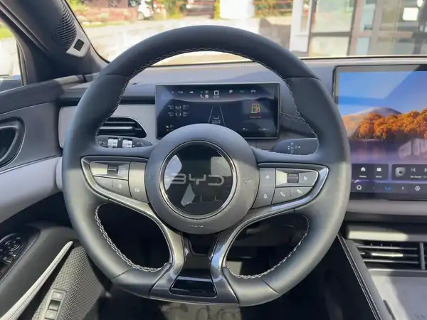 BYD SEAL 06 6 DM-i Touring Comfort (9/15)