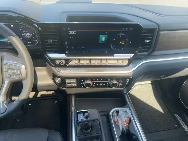 CHEVROLET SILVERADO (10/15)