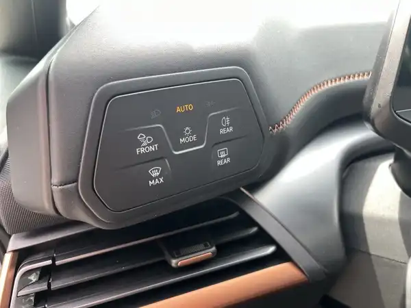 CUPRA BORN (16/22)