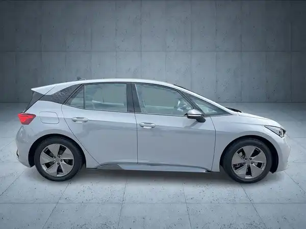 CUPRA BORN (6/22)