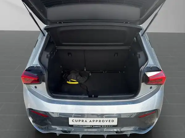 CUPRA BORN (15/16)
