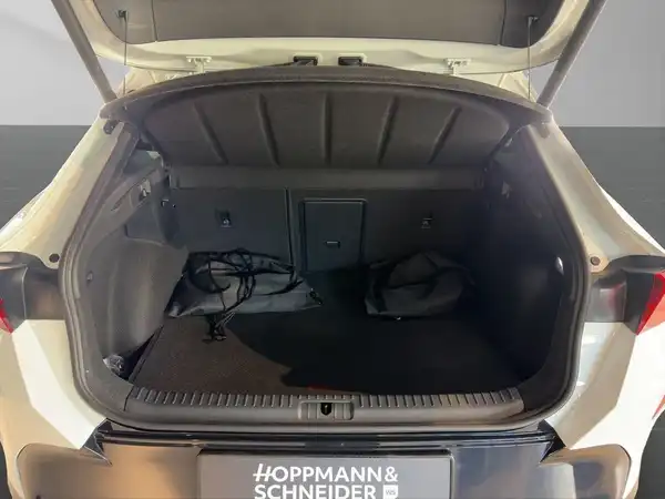 CUPRA FORMENTOR (18/26)