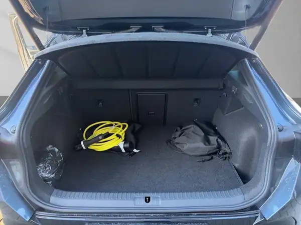 CUPRA FORMENTOR (18/26)