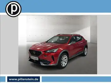 Das Bild zeigt ein rotes Fahrzeug (CUPRA FORMENTOR) von der Seite. Das Händelerlogo ist im Bild enthalten und es gibt markante Texteinblendungen.