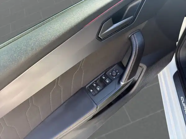 CUPRA LEON SPORTSTOURER (9/18)