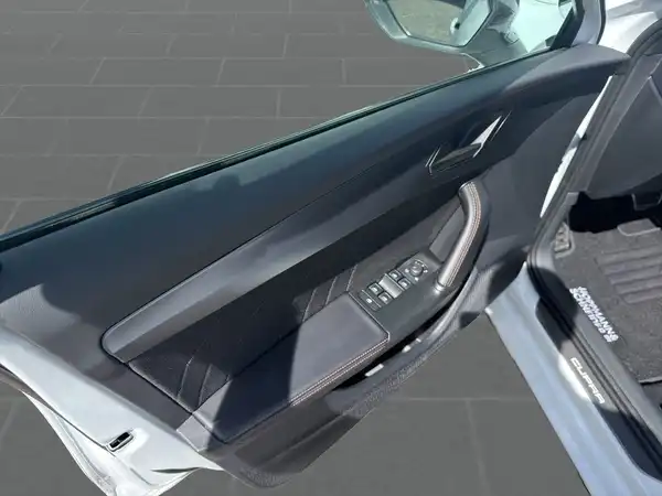CUPRA LEON SPORTSTOURER (8/19)
