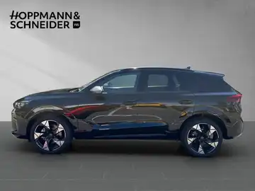 Das Bild zeigt einen CUPRA TERRAMAR von der Seite in schwarzer Farbe. Oben links im Bild befindet sich ein Händlerlogo von HOPPMANN & SCHNEIDER.