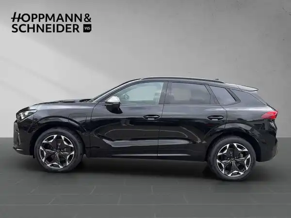 Das Bild zeigt einen schwarzen CUPRA TERRAMAR aus seitlicher Perspektive. Oben links ist das Händlerlogo 'HOPPMANN & SCHNEIDER' eingeblendet.