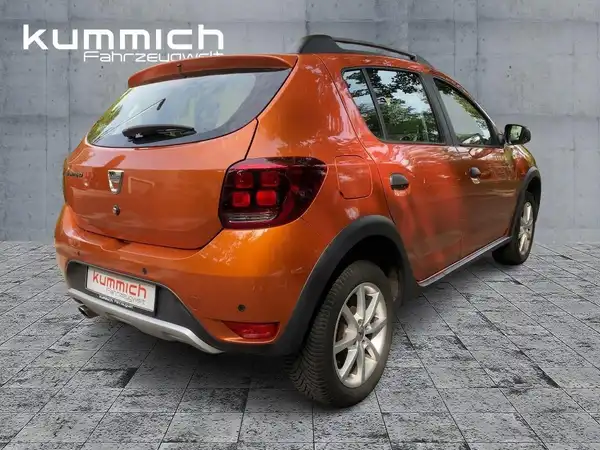 DACIA SANDERO (4/15)