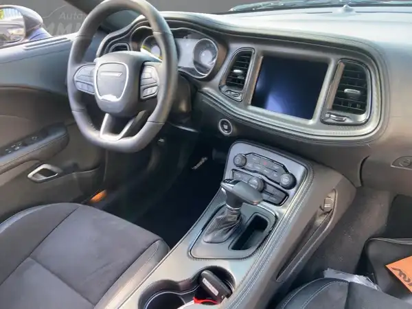 DODGE CHALLENGER R/T (8/15)