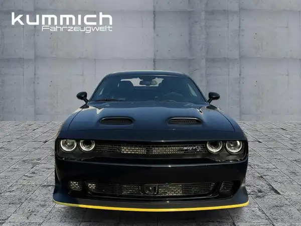 DODGE CHALLENGER HELLCAT WIDEBODY (2/15)
