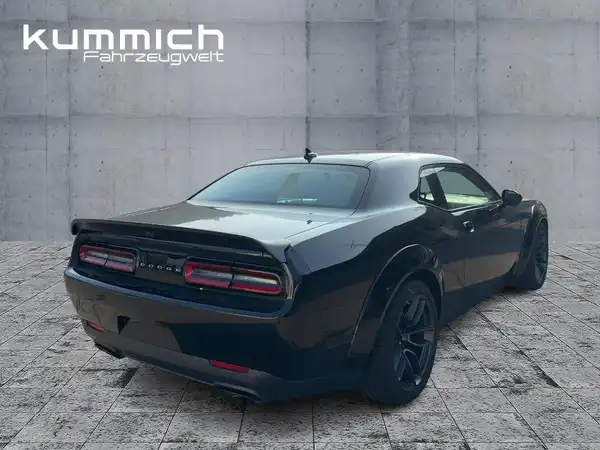 DODGE CHALLENGER HELLCAT WIDEBODY (4/15)