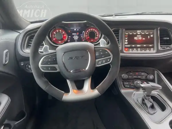 DODGE CHALLENGER HELLCAT WIDEBODY (9/15)