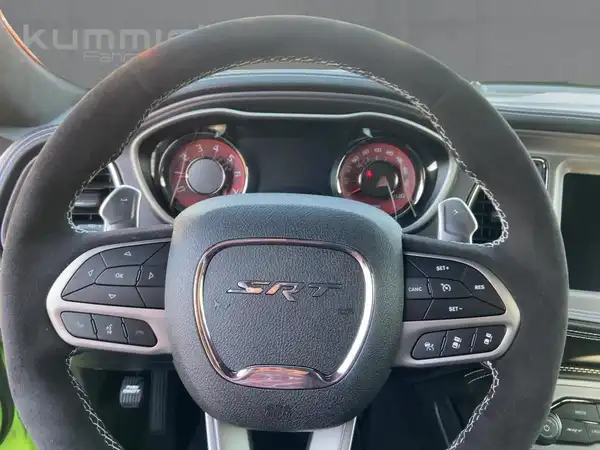 DODGE CHALLENGER HELLCAT WIDEBODY (9/15)