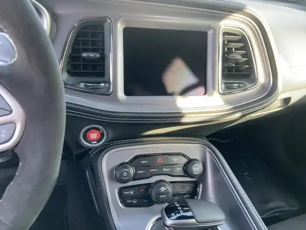 DODGE CHALLENGER HELLCAT WIDEBODY (10/15)