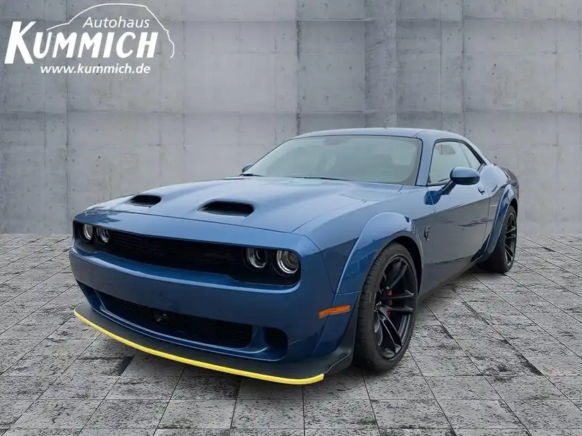 DODGE CHALLENGER HELLCAT WIDEBODY (1/15)