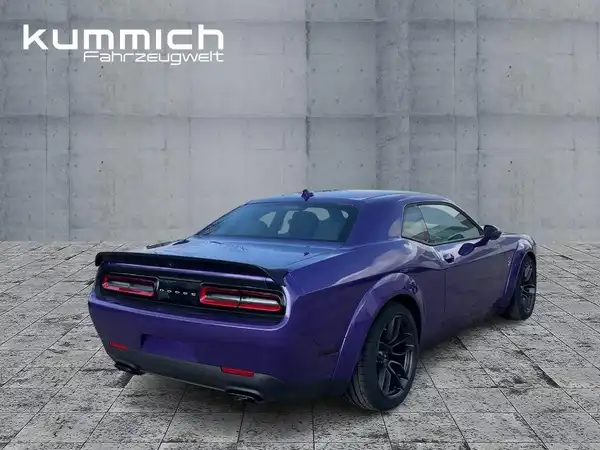 DODGE CHALLENGER HELLCAT WIDEBODY (4/15)