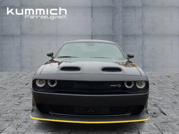 DODGE CHALLENGER HELLCAT WIDEBODY (2/15)