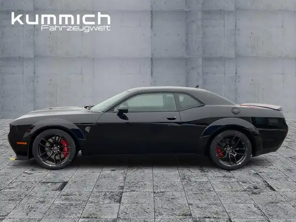 DODGE CHALLENGER HELLCAT WIDEBODY (6/15)