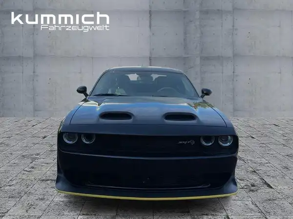 DODGE CHALLENGER HELLCAT WIDEBODY (2/15)