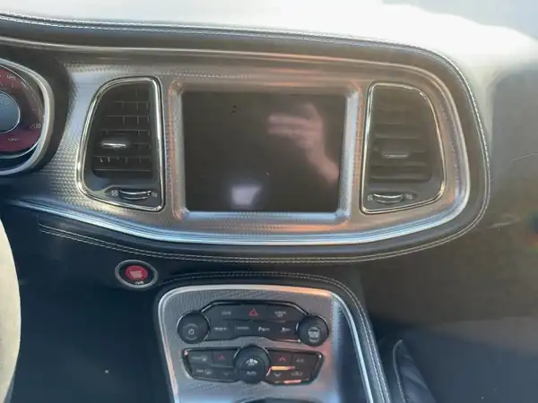 DODGE CHALLENGER HELLCAT WIDEBODY (10/15)