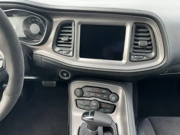 DODGE CHALLENGER (10/15)