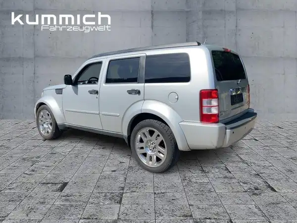 DODGE NITRO (4/14)