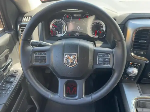 DODGE RAM 1500 (9/15)