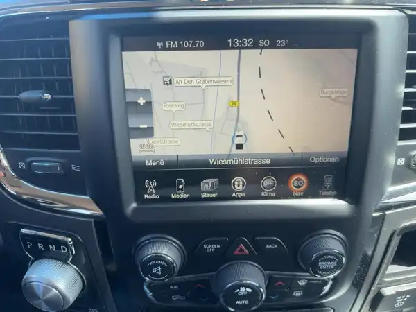 DODGE RAM 1500 (10/15)