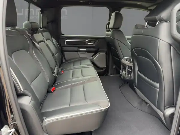 DODGE RAM 1500 LARAMIE NIGHT (12/15)