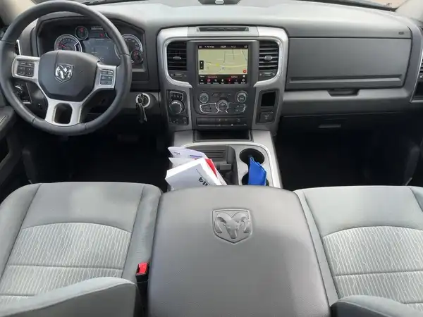 DODGE RAM 1500 (8/15)