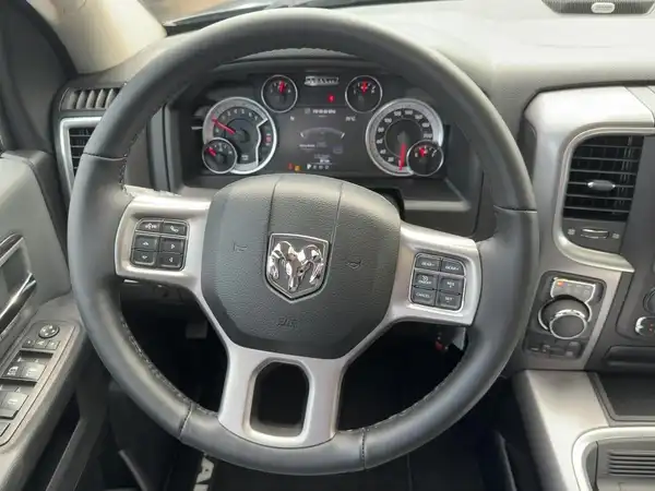 DODGE RAM 1500 (9/15)