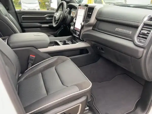 DODGE RAM 1500 (11/15)