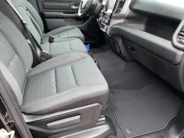 DODGE RAM 1500 TRADESMAN (11/15)