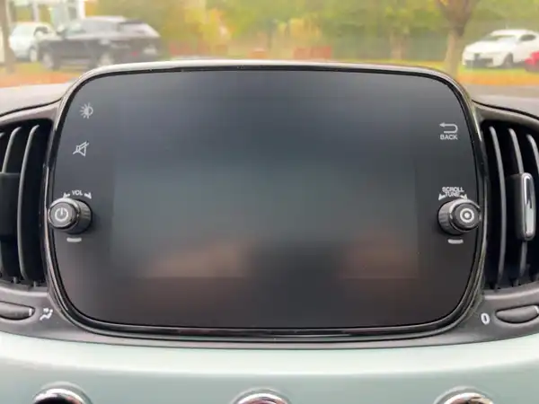 FIAT 500 (10/15)