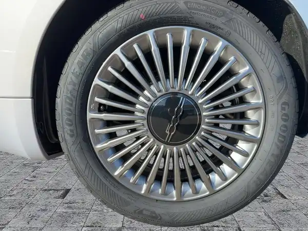 FIAT 500 (7/15)