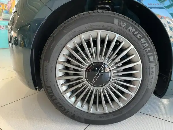 FIAT 500 (7/15)