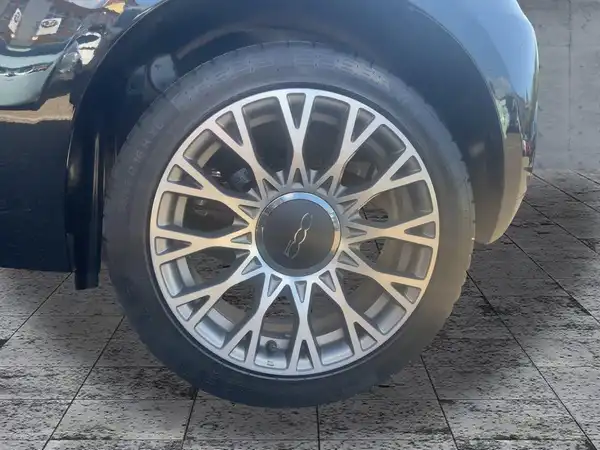 FIAT 500C (7/15)