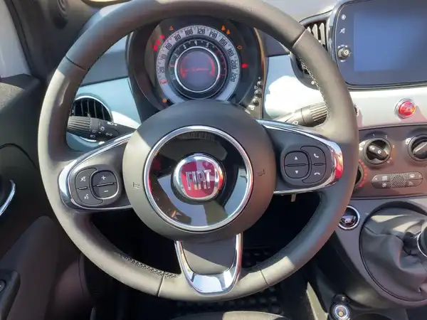 FIAT 500C (9/15)